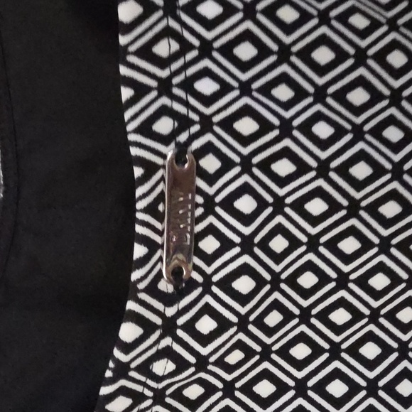 NWT: DKNY Black & White One Piece Swimsuit - Picture 5 of 8